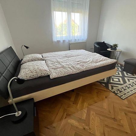 Luca Vendeghaz 1. Apartman Sárvár Екстериор снимка